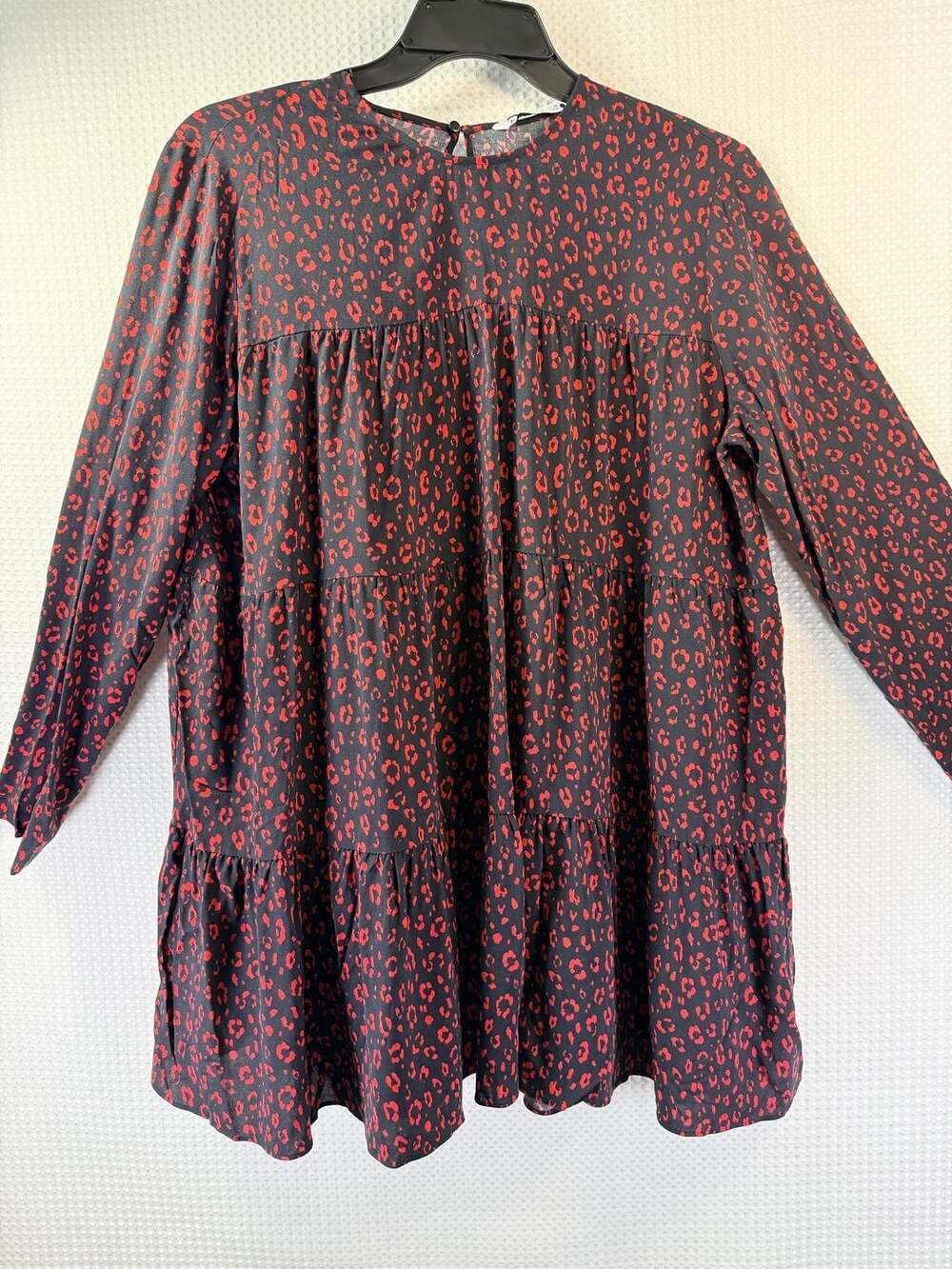 Zara Long Sleeve Tiered Animal Print Mini Dress in Red and Black - Picture 2 of 6